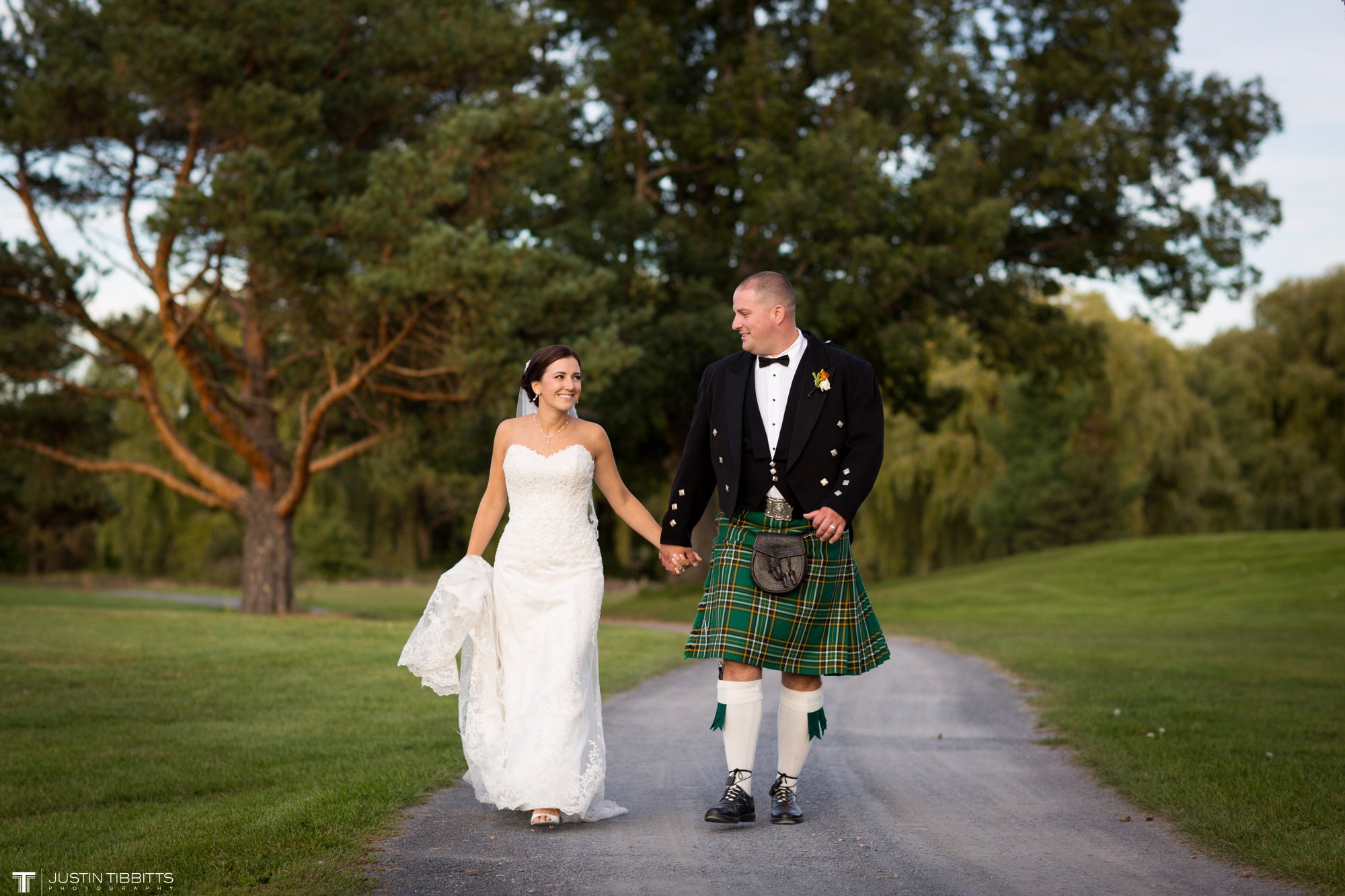 Mr and Mrs Fontaine_0118